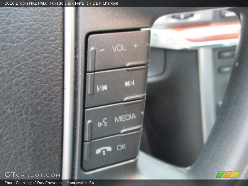 Tuxedo Black Metallic / Dark Charcoal 2010 Lincoln MKZ FWD