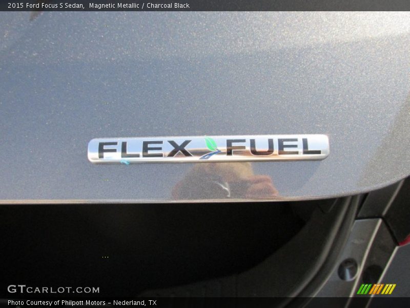 Magnetic Metallic / Charcoal Black 2015 Ford Focus S Sedan