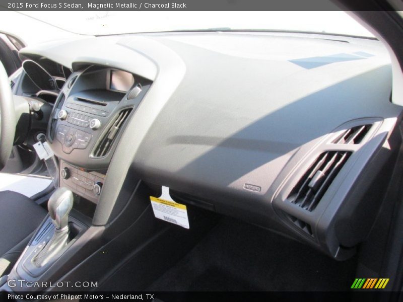 Magnetic Metallic / Charcoal Black 2015 Ford Focus S Sedan