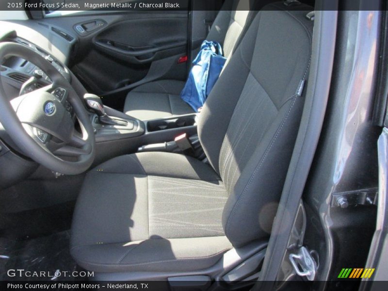 Magnetic Metallic / Charcoal Black 2015 Ford Focus S Sedan