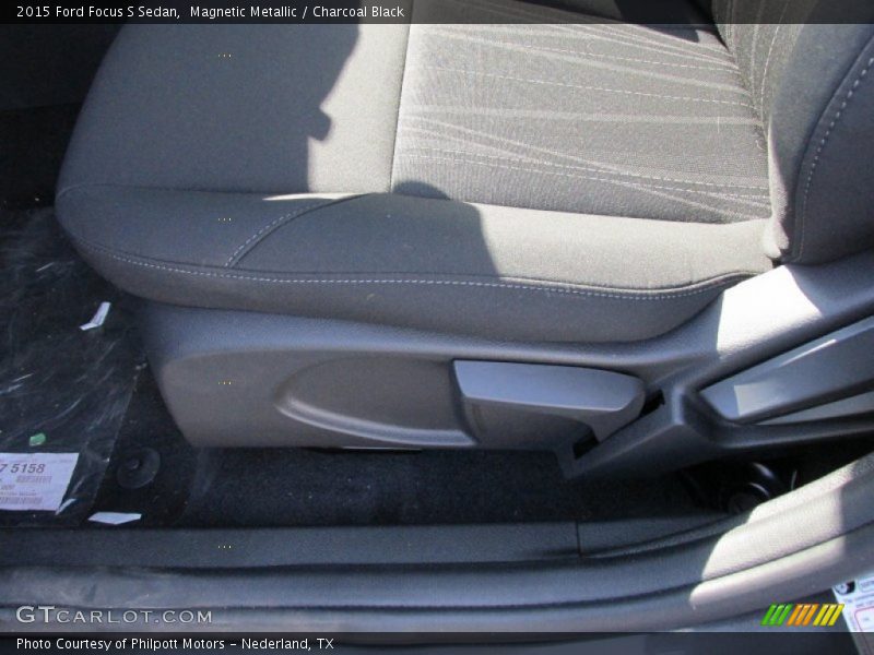 Magnetic Metallic / Charcoal Black 2015 Ford Focus S Sedan