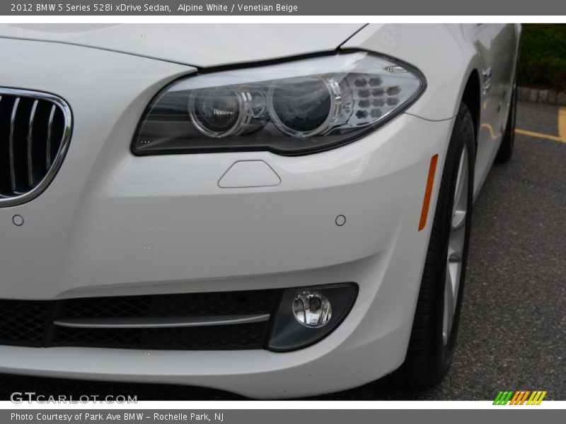 Alpine White / Venetian Beige 2012 BMW 5 Series 528i xDrive Sedan