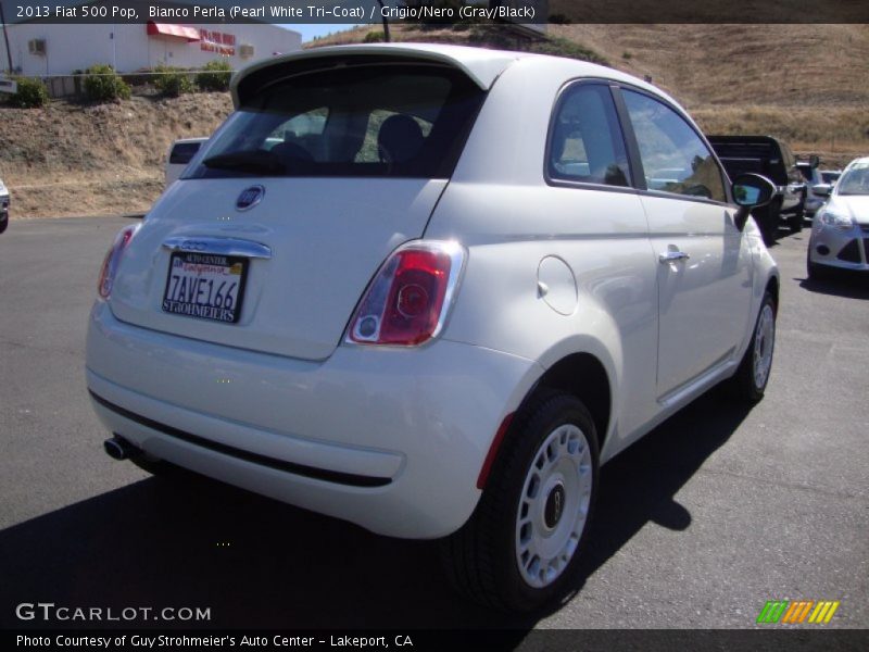 Bianco Perla (Pearl White Tri-Coat) / Grigio/Nero (Gray/Black) 2013 Fiat 500 Pop