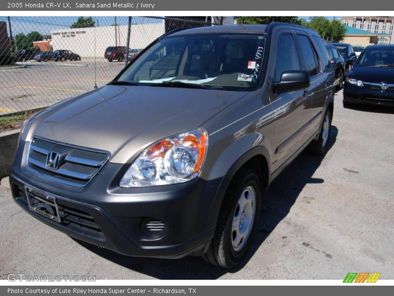 Sahara Sand Metallic / Ivory 2005 Honda CR-V LX
