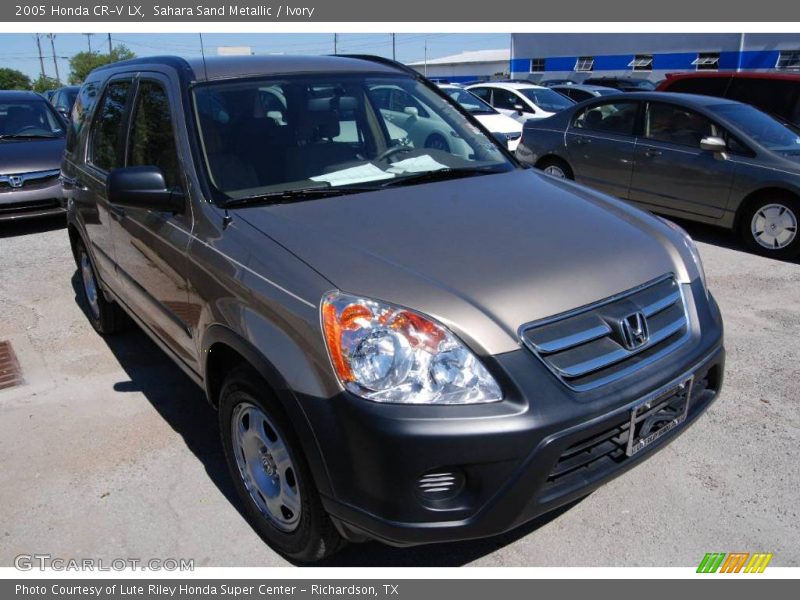 Sahara Sand Metallic / Ivory 2005 Honda CR-V LX