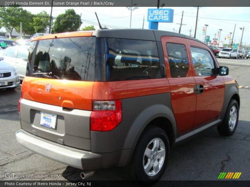 Sunset Orange Pearl / Black/Gray 2005 Honda Element EX