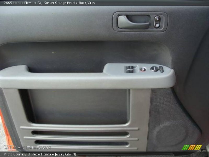 Sunset Orange Pearl / Black/Gray 2005 Honda Element EX