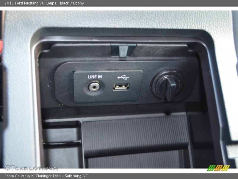 Black / Ebony 2015 Ford Mustang V6 Coupe