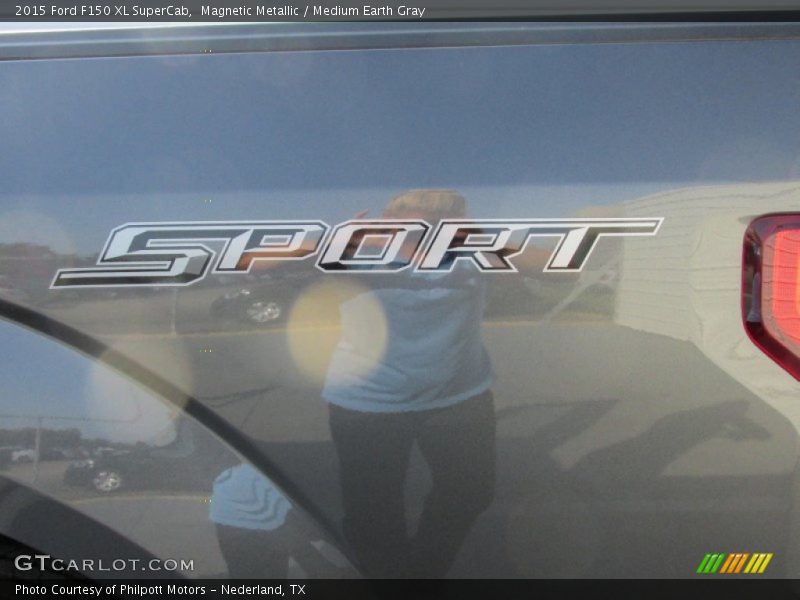 Magnetic Metallic / Medium Earth Gray 2015 Ford F150 XL SuperCab