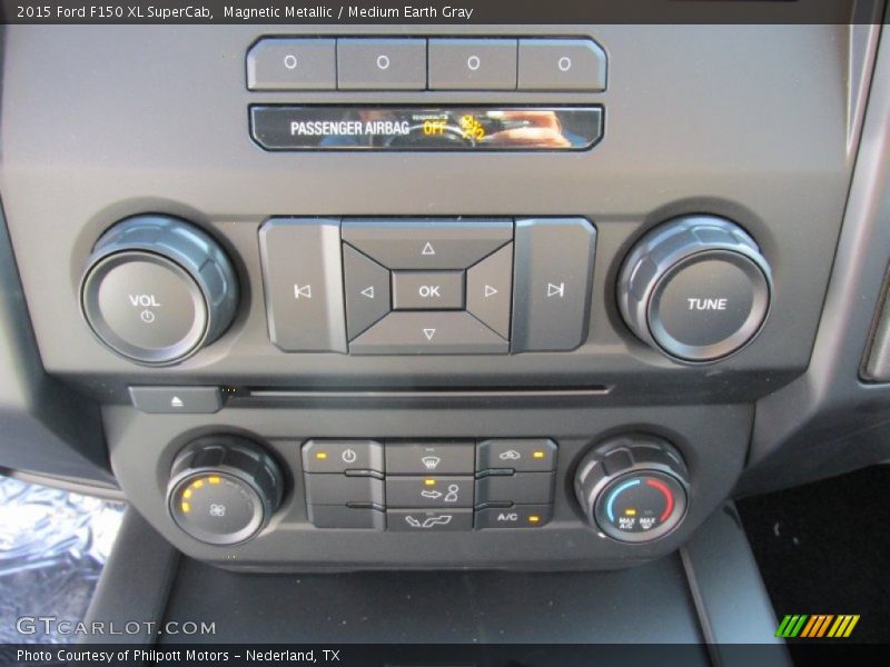 Magnetic Metallic / Medium Earth Gray 2015 Ford F150 XL SuperCab