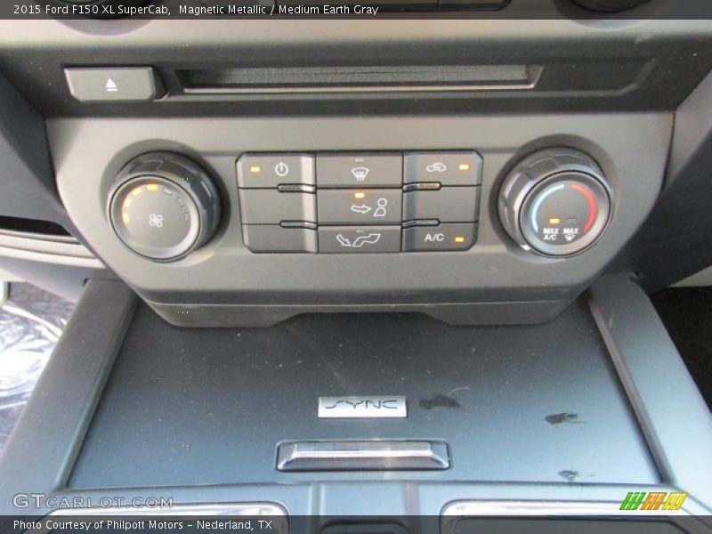 Magnetic Metallic / Medium Earth Gray 2015 Ford F150 XL SuperCab