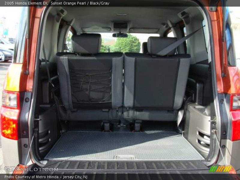 Sunset Orange Pearl / Black/Gray 2005 Honda Element EX