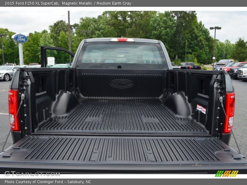Magnetic Metallic / Medium Earth Gray 2015 Ford F150 XL SuperCab