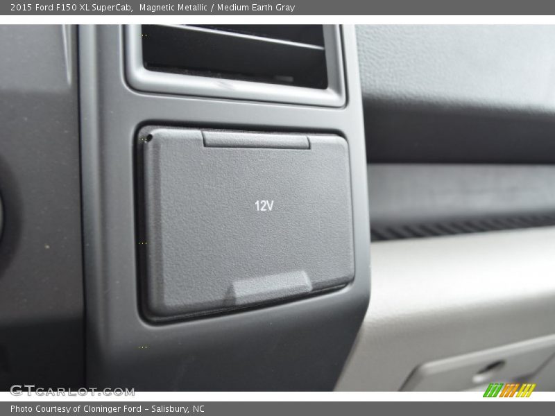 Magnetic Metallic / Medium Earth Gray 2015 Ford F150 XL SuperCab