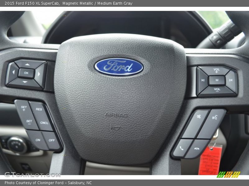 Magnetic Metallic / Medium Earth Gray 2015 Ford F150 XL SuperCab