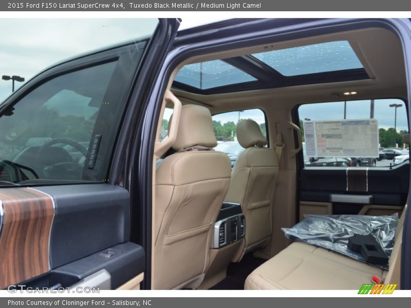 Tuxedo Black Metallic / Medium Light Camel 2015 Ford F150 Lariat SuperCrew 4x4