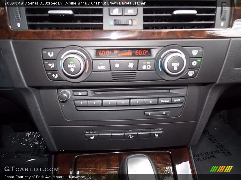 Controls of 2009 3 Series 328xi Sedan