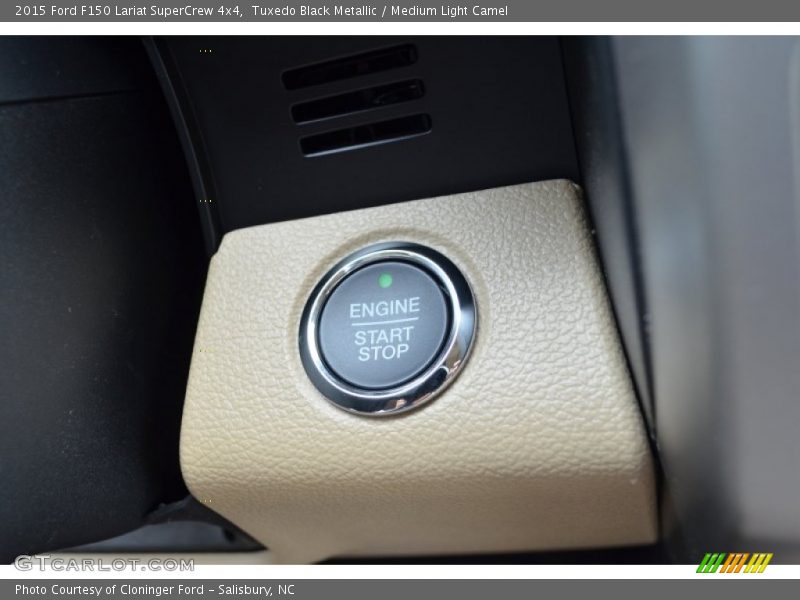Tuxedo Black Metallic / Medium Light Camel 2015 Ford F150 Lariat SuperCrew 4x4
