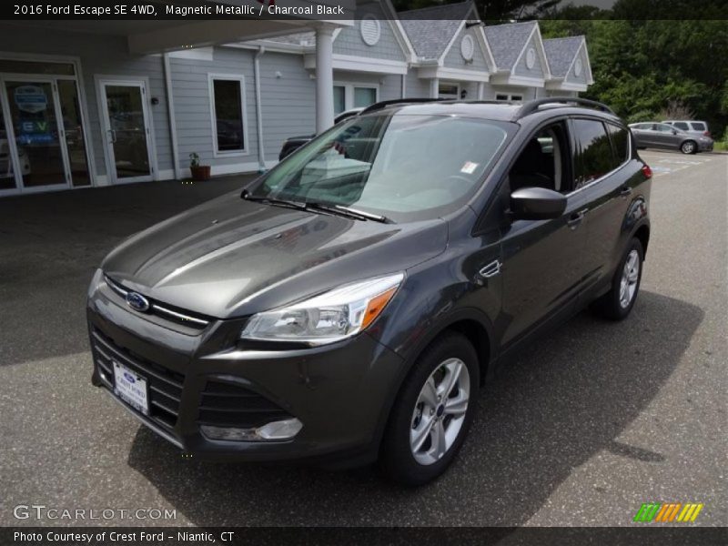 Magnetic Metallic / Charcoal Black 2016 Ford Escape SE 4WD