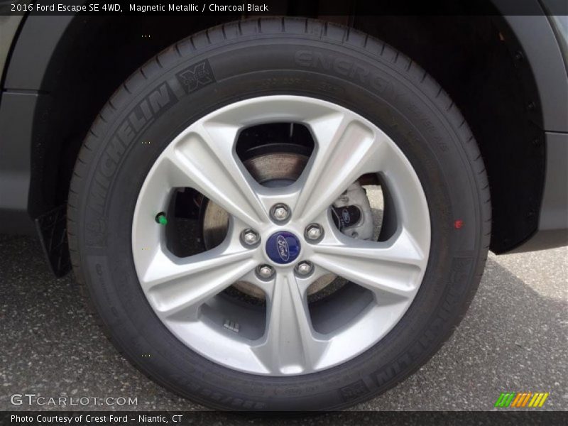 Magnetic Metallic / Charcoal Black 2016 Ford Escape SE 4WD