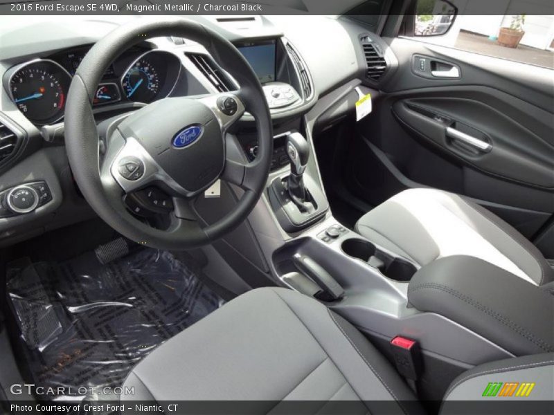 Magnetic Metallic / Charcoal Black 2016 Ford Escape SE 4WD