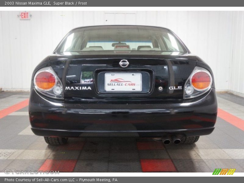 Super Black / Frost 2003 Nissan Maxima GLE