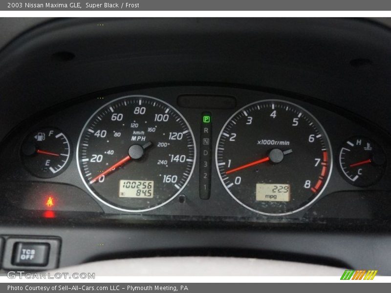 Super Black / Frost 2003 Nissan Maxima GLE