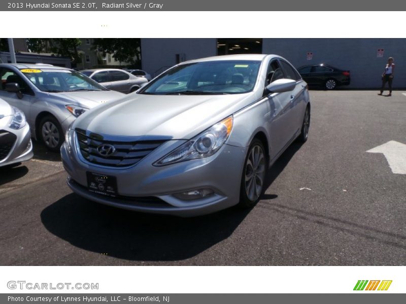 Radiant Silver / Gray 2013 Hyundai Sonata SE 2.0T