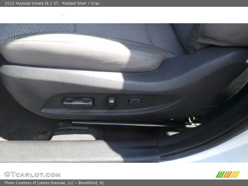 Radiant Silver / Gray 2013 Hyundai Sonata SE 2.0T