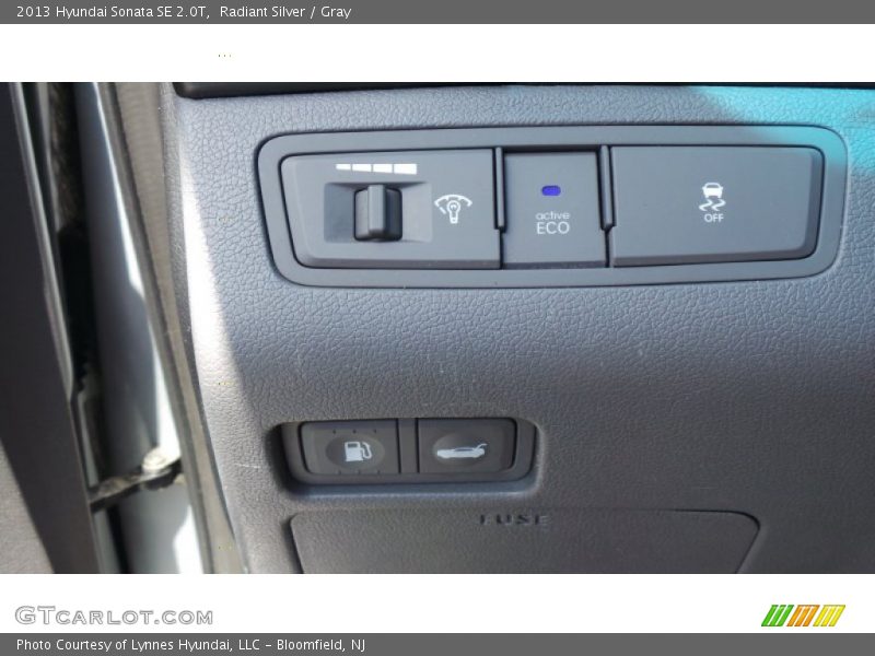 Radiant Silver / Gray 2013 Hyundai Sonata SE 2.0T