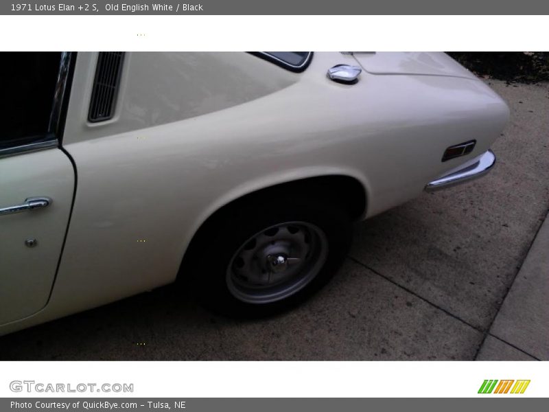 Old English White / Black 1971 Lotus Elan +2 S