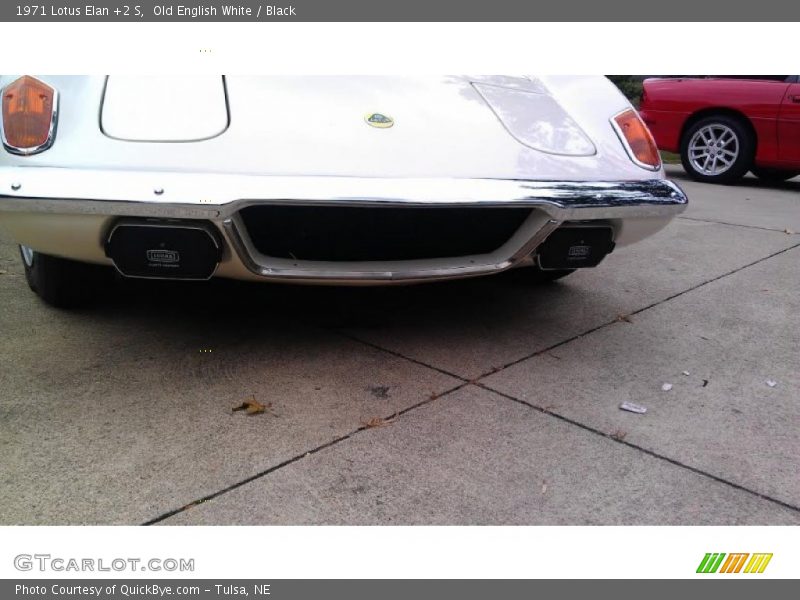 Old English White / Black 1971 Lotus Elan +2 S