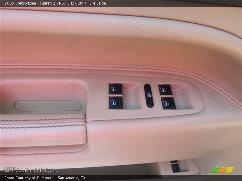 Black Uni / Pure Beige 2009 Volkswagen Touareg 2 VR6