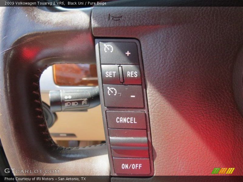 Black Uni / Pure Beige 2009 Volkswagen Touareg 2 VR6