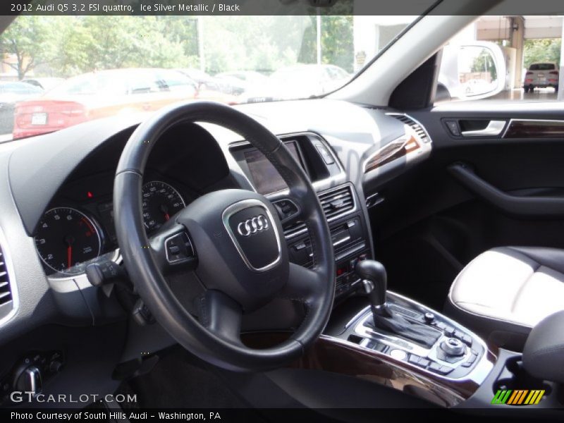 Dashboard of 2012 Q5 3.2 FSI quattro