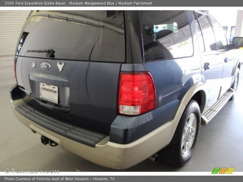 Medium Wedgewood Blue / Medium Parchment 2005 Ford Expedition Eddie Bauer