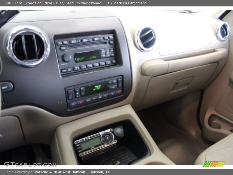 Medium Wedgewood Blue / Medium Parchment 2005 Ford Expedition Eddie Bauer
