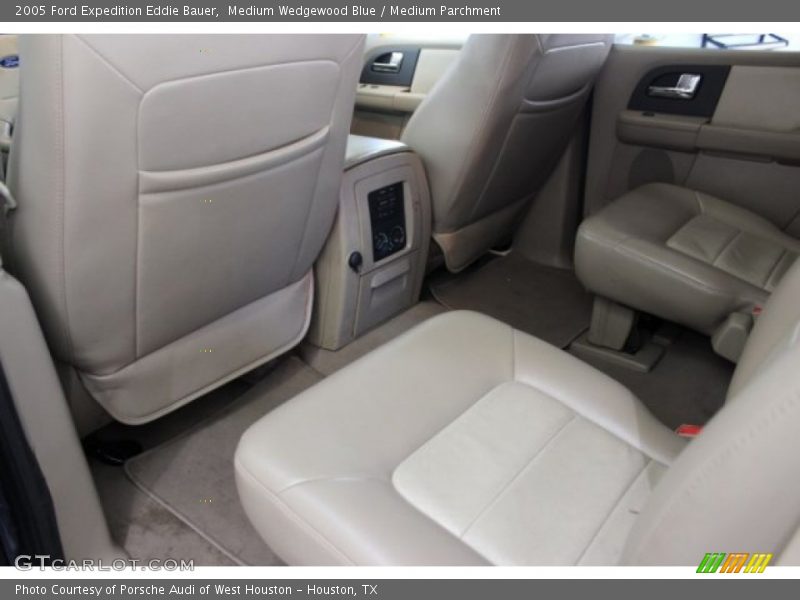 Medium Wedgewood Blue / Medium Parchment 2005 Ford Expedition Eddie Bauer