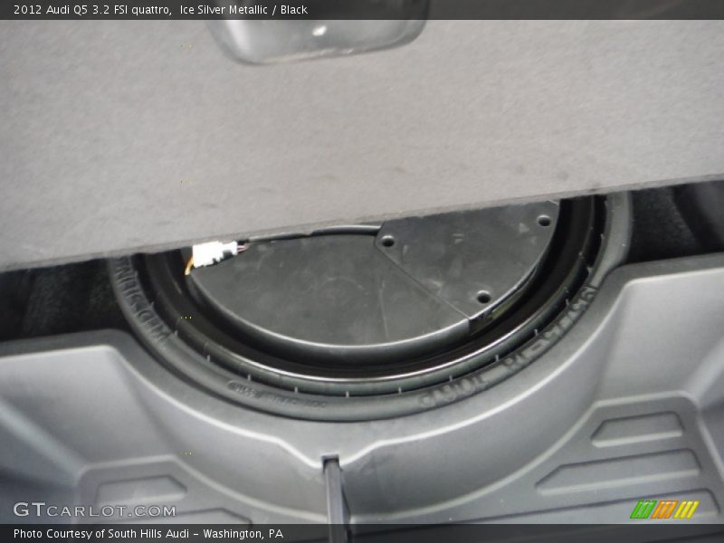 Ice Silver Metallic / Black 2012 Audi Q5 3.2 FSI quattro