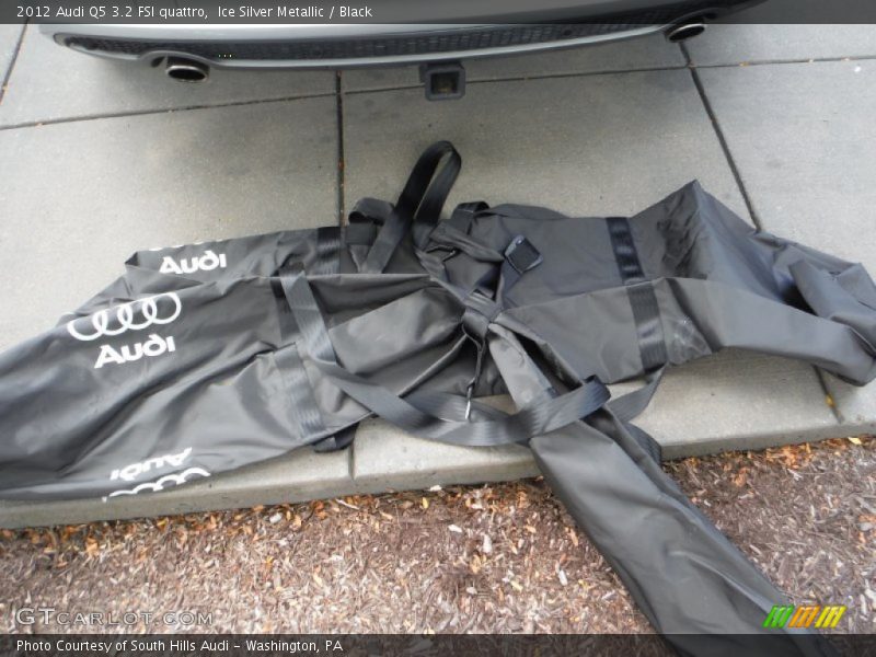 Ice Silver Metallic / Black 2012 Audi Q5 3.2 FSI quattro