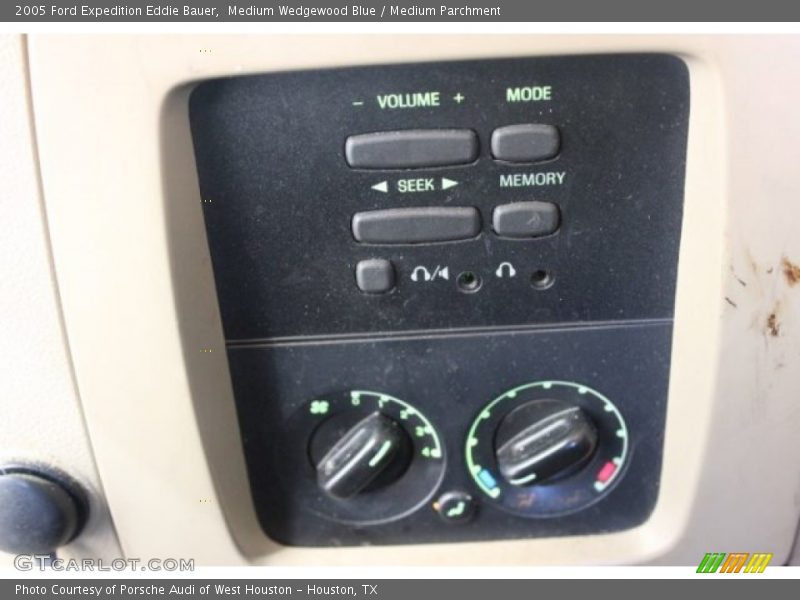 Medium Wedgewood Blue / Medium Parchment 2005 Ford Expedition Eddie Bauer