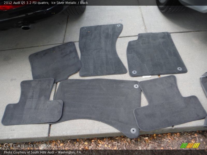 Ice Silver Metallic / Black 2012 Audi Q5 3.2 FSI quattro