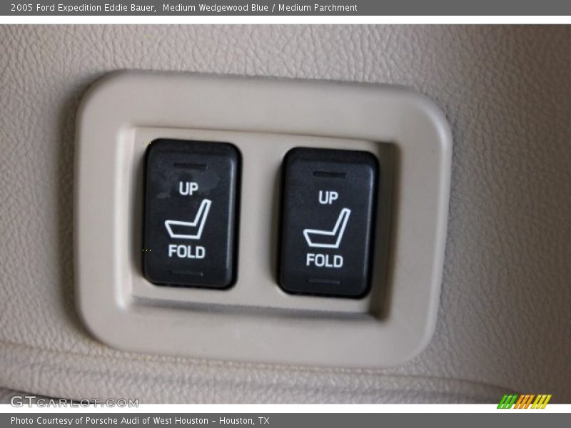 Medium Wedgewood Blue / Medium Parchment 2005 Ford Expedition Eddie Bauer