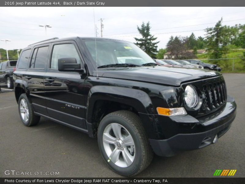 Front 3/4 View of 2016 Patriot Latitude 4x4