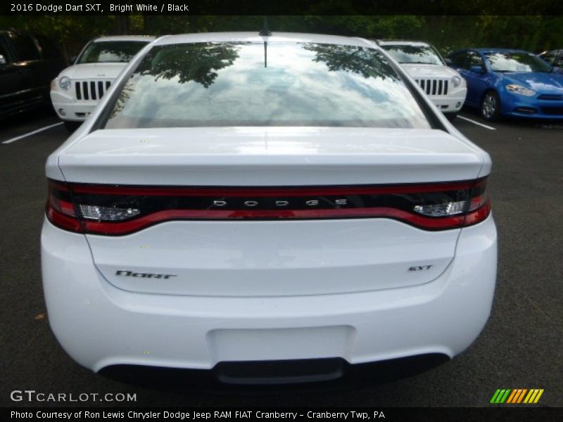 Bright White / Black 2016 Dodge Dart SXT