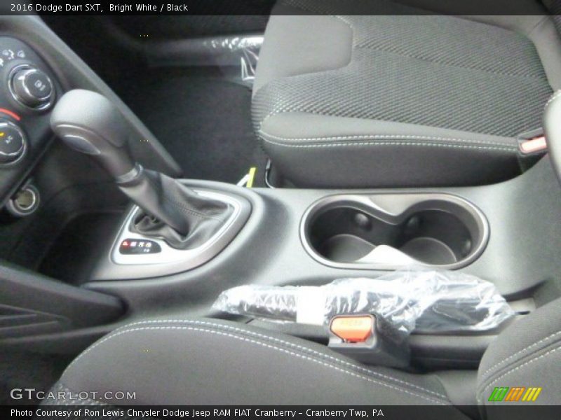 Bright White / Black 2016 Dodge Dart SXT