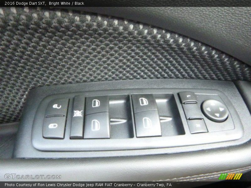 Bright White / Black 2016 Dodge Dart SXT