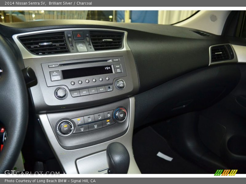 Brilliant Silver / Charcoal 2014 Nissan Sentra SV