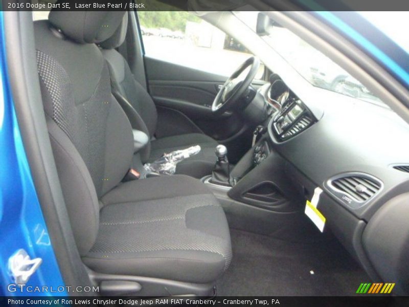 Laser Blue Pearl / Black 2016 Dodge Dart SE