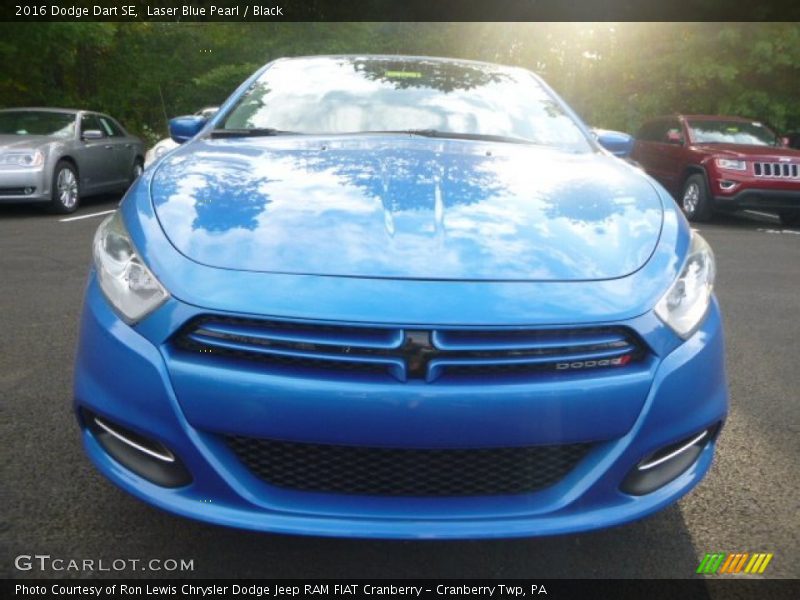 Laser Blue Pearl / Black 2016 Dodge Dart SE
